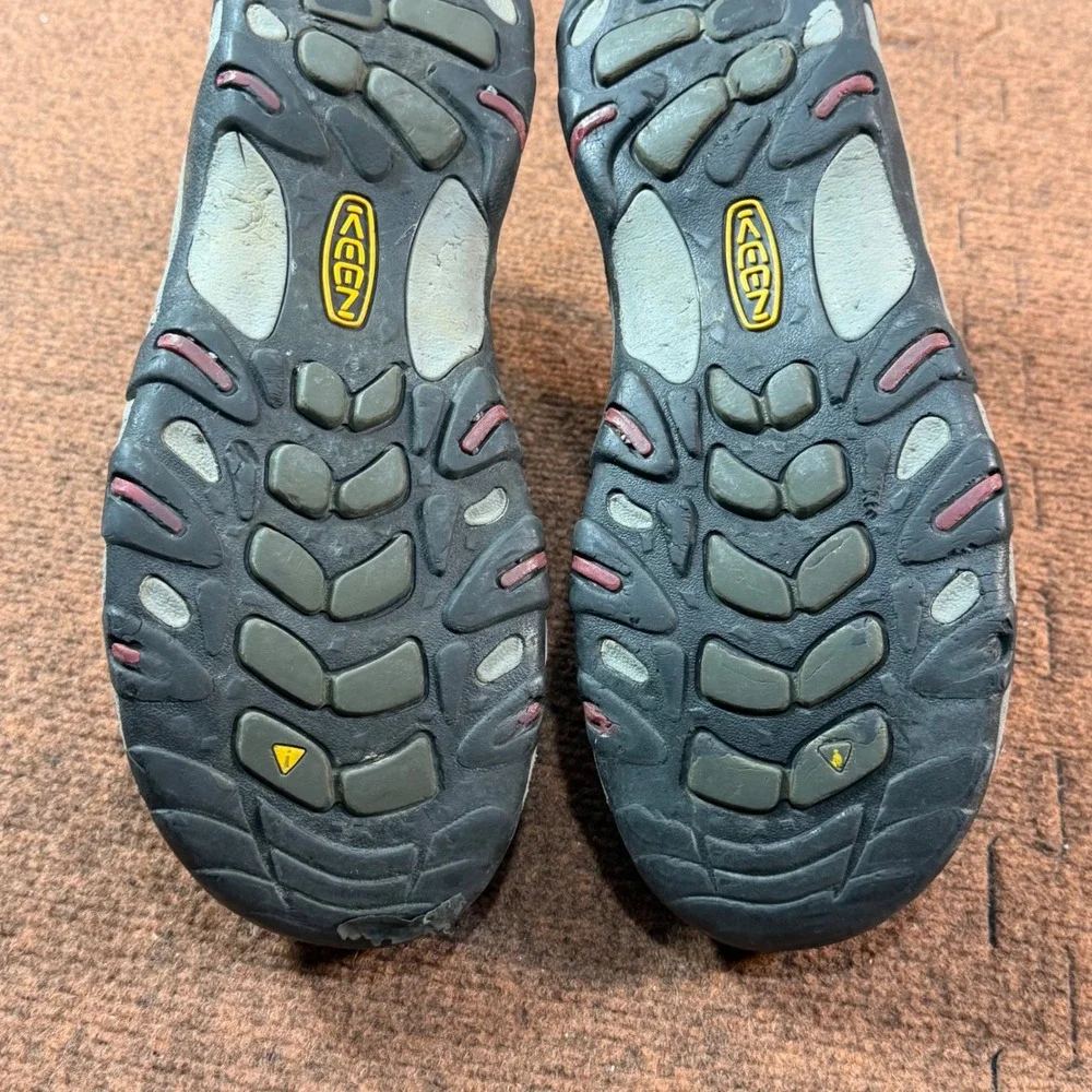 Keen Voyageur Womens Hiking Shoes Gray Pink Leather Mesh Low Top 1011280 Size 10
